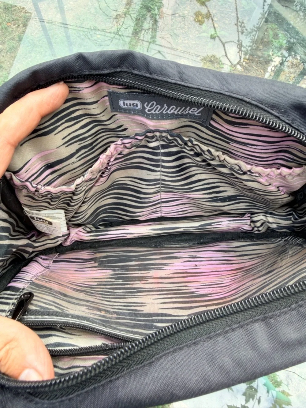 Lug Quilted Crossbody Bag Black‎ Travel Organizer Lightweight Carousel